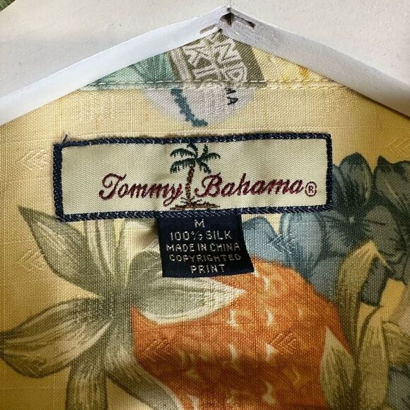 Tommy Bahama "Island Rookie" Silk Shirt Men's Medium Baseball hawaiian - Picture 4 of 8
